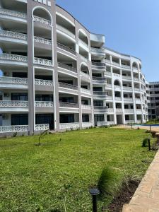 Beachfront Apartment Nyali,Seaview inrooms