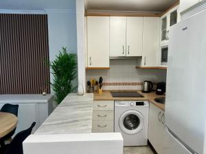 Carihuela Beach II By Holiday Homes Málaga