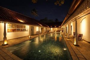 Indigaslanda Walawwa - Private Villa with Pool in Negombo