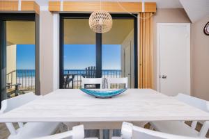 Phoenix I 1024 condo