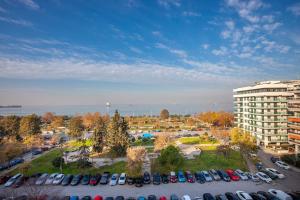 Sea view aparment Nea Paralia