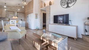 Cortijo El Manzano Salvatierra Torrox by Ruralidays