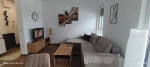 Sunshine III Apartment