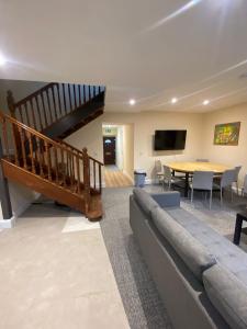 Central house with fresh renovation