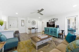 Downtown Delight For 4