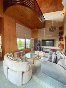 Modern 2 bedroom Cabin