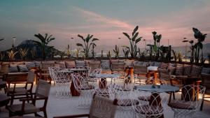 The HostMaster Skyline Tower View Suite