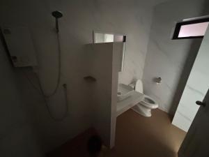 Bonny Hotel 4 Floors No Elevator