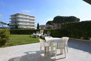 M251 - Marcelli, trilocale con giardino a 100mt dal mare