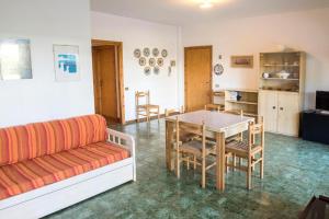 M251 - Marcelli, trilocale con giardino a 100mt dal mare
