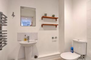 Finest Retreats - Bude, Upper Deck