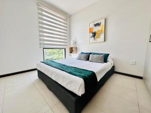 Hermoso Departamento frente a Midtown con Parking