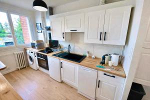 " Lécrin de la Moure " Centre Ville - Wifi - 6 peronnes