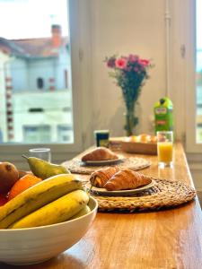 " Lécrin de la Moure " Centre Ville - Wifi - 6 peronnes