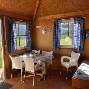 Boerencamping Duinzoomhoeve - Hooiberghut Eba