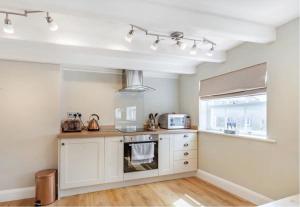 Glasswing Stays The Nest