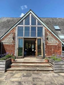 Beautiful Sussex Barn | Stonebarn Retreat