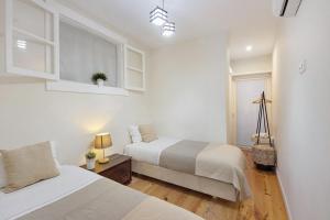 Lighthouse Apartment With Terrace