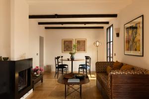 Trastevere Designer Terrace Apartment by Romeloft