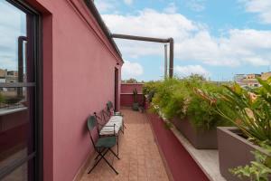 Trastevere Designer Terrace Apartment by Romeloft