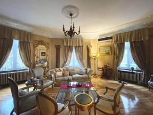 Dorcol Mansion 3BR Apartment at City Center