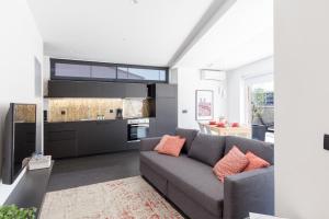 QP Magenta Modern central 3 mins Metro Trindade