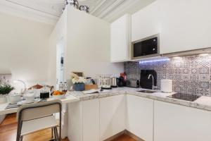 Lighthouse Apartments With Sea View