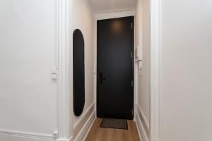 Your Base Porto Art District