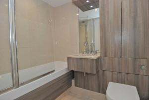 Vauxhall Pier Apartments