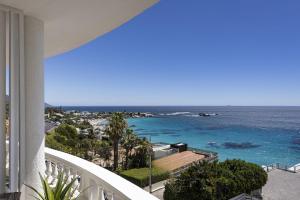 Clifton YOLO Spaces - Beachfront Duo Apartment