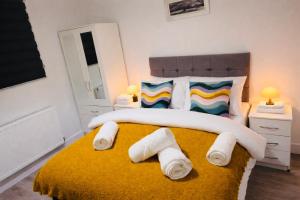 Exquisite Four Double Bed Room House