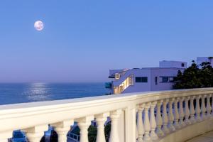 Clifton YOLO Spaces - Beachfront Duo Apartment