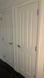 LUXURY Apartment Belfast City Centre overlooking Custom House Square