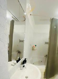 MarkoPolo Apartments