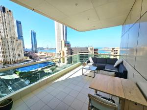 SUNRISE HOMES - Studio with Huge Balcony & Amazing View near JBR Beach