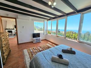 Villa with pool in the center of Mijas pueblo