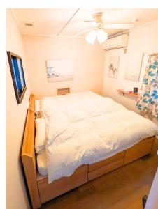 BBQ on the terrace, 5-minute walk to the sea, private surf house