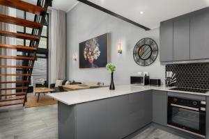 Soho on Strand A2 by CTHA