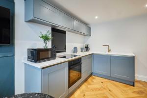 Host and Stay - The Seaview Lookout