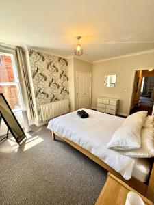 Modern Flat, Central Oxford and Private Parking