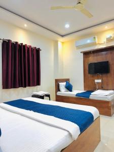 Hotel JMK I Luxury Stay I Near Kashi Vishwanath