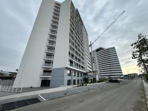 Stylish Ava Towers Apartments by Glam with Parking