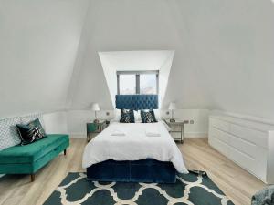 Hendon Penthouse Apartment