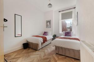 3 BR Apt By Astra Residences Short Lets & Serviced Accommodation Newcastle Near City Centre & Football Stadium