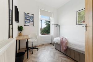 3 BR Apt By Astra Residences Short Lets & Serviced Accommodation Newcastle Near City Centre & Football Stadium