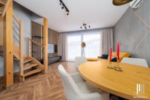 Green Wood Prestige House