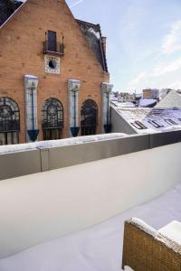 Elisabeth Residence White with parking