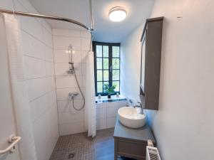 Kirchen-Lofts in der Soccerkirche by Stayeasy