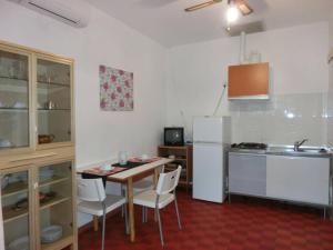 Cozy villa steps from the beach