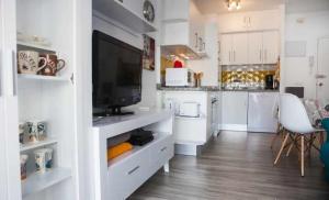 Playa Torrecilla, a un paso del centro peatonal!